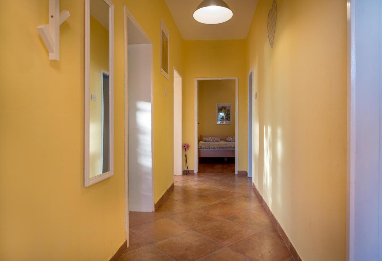 Holiday Home Nives Tivat Exterior foto