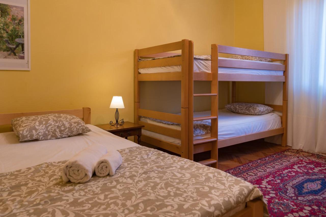 Holiday Home Nives Tivat Exterior foto