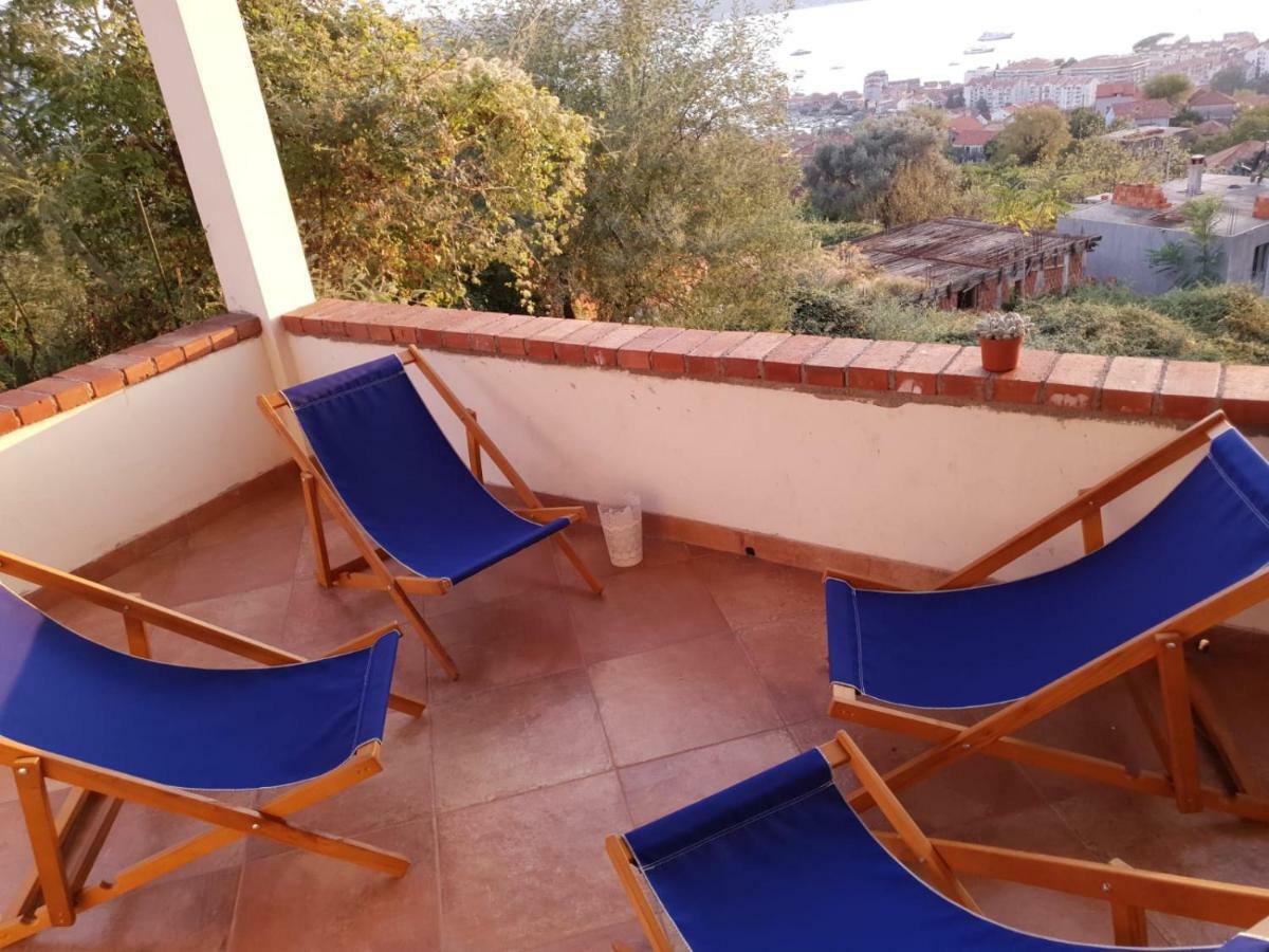 Holiday Home Nives Tivat Exterior foto