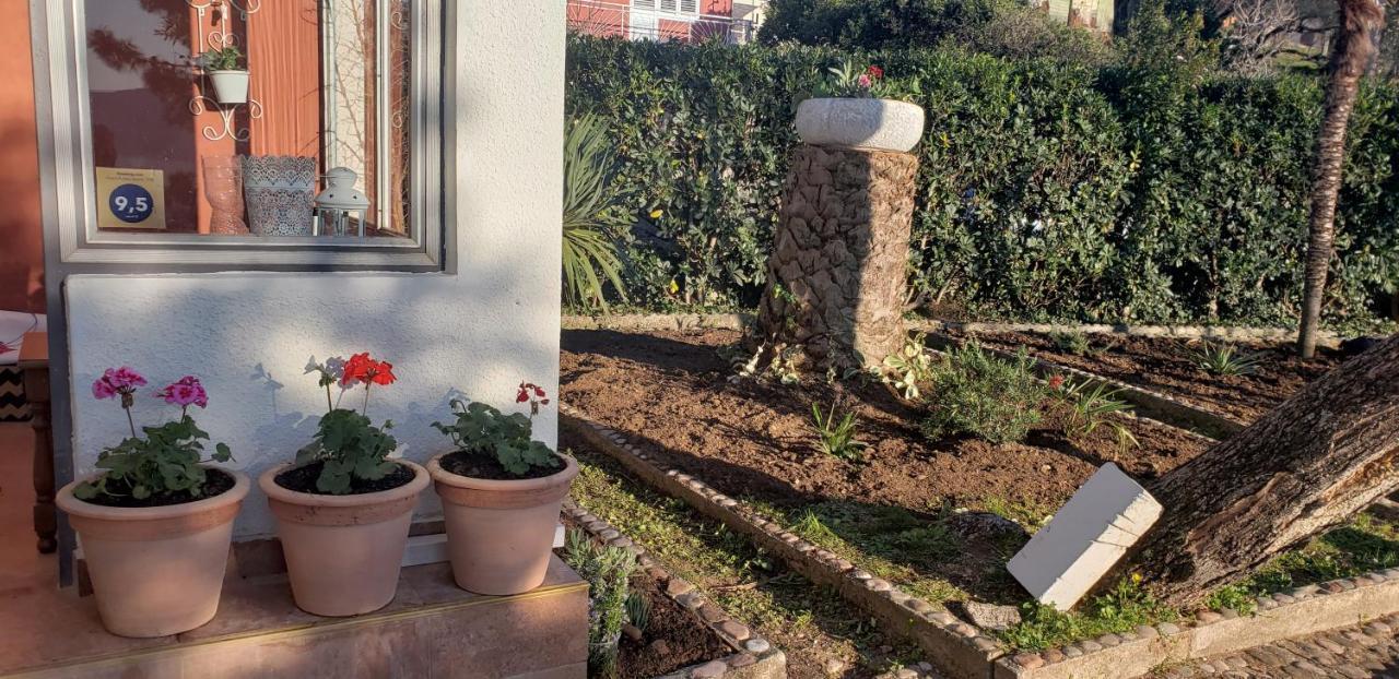 Holiday Home Nives Tivat Exterior foto
