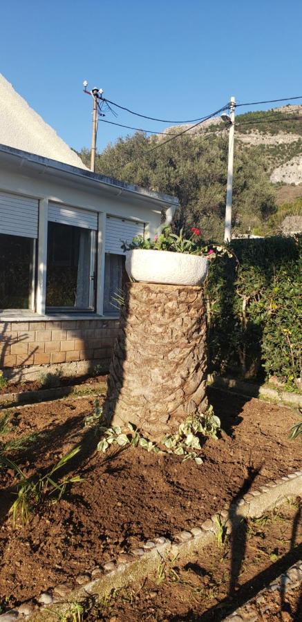 Holiday Home Nives Tivat Exterior foto